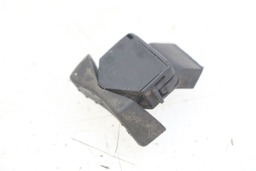 photo de INTERRUPTOR DO FAROL ALTO PIAGGIO VESPA S 2T 50 (2007 - 2014) - Detalhe da peça
