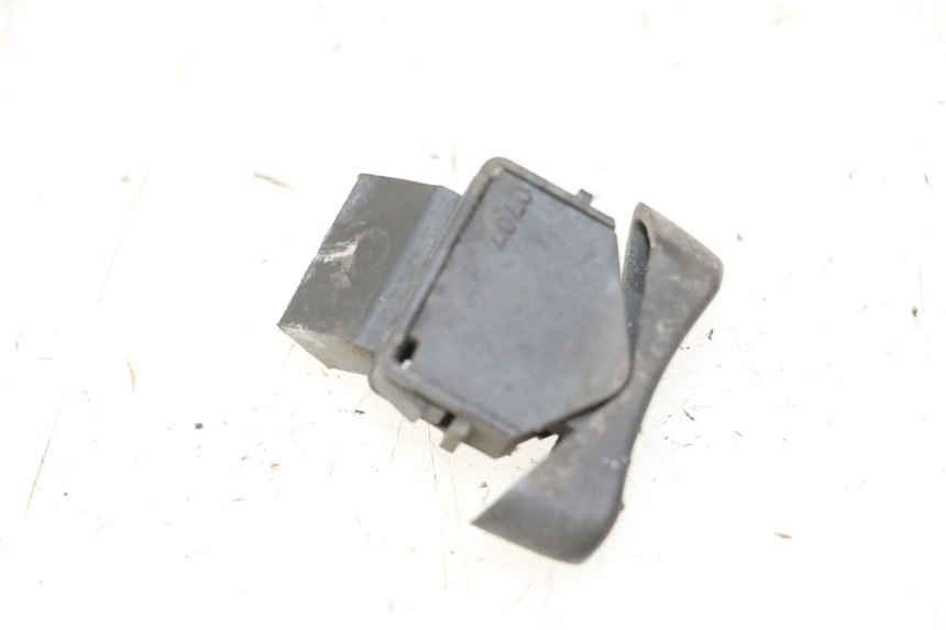 photo de INTERRUPTOR DO FAROL ALTO PIAGGIO VESPA S 2T 50 (2007 - 2014) - Detalhe da peça