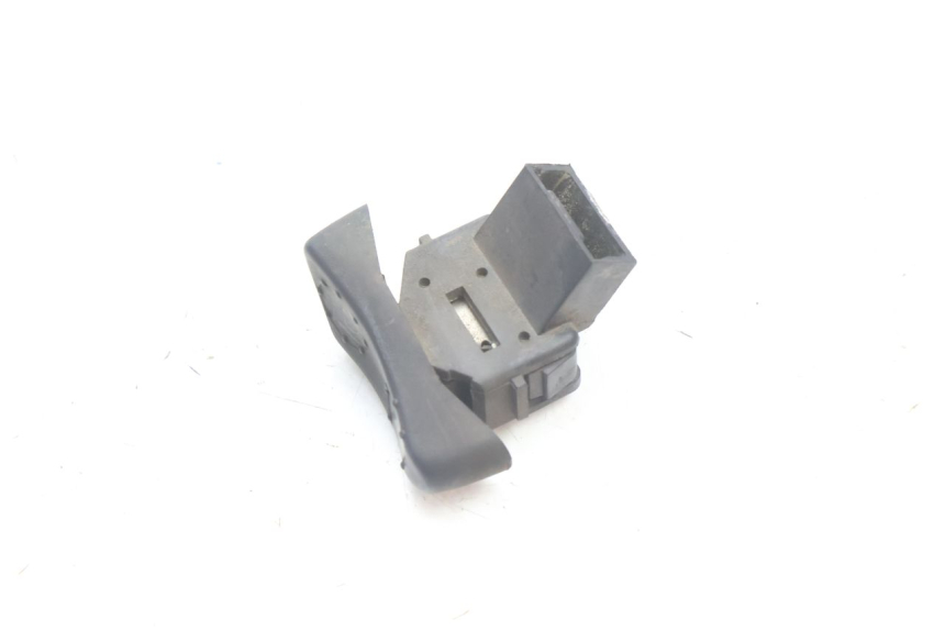 photo de INTERRUPTOR DO FAROL ALTO PIAGGIO VESPA S 2T 50 (2007 - 2014) - Zoom do estado de desgaste