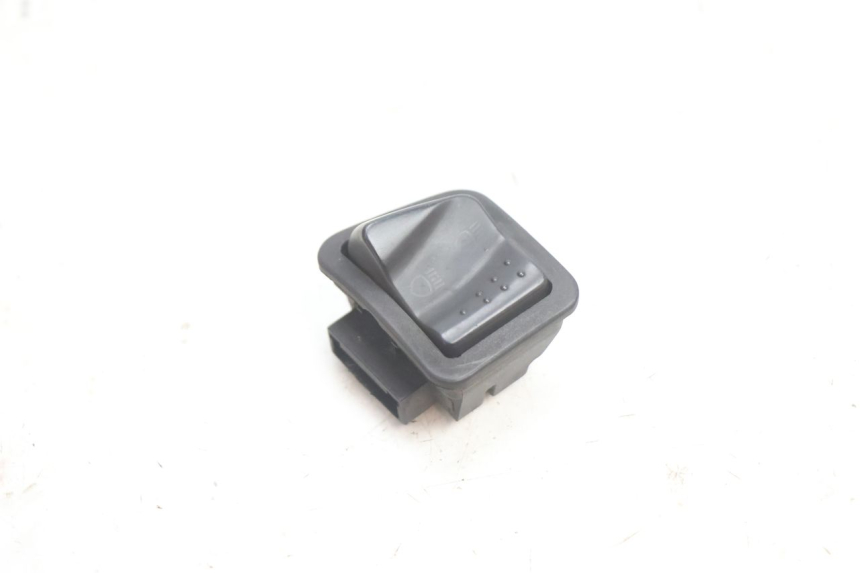 photo de INTERRUPTOR DE FAROL ALTO PIAGGIO X8 STREET 125 (2006 - 2007) - Detalhe da peça
