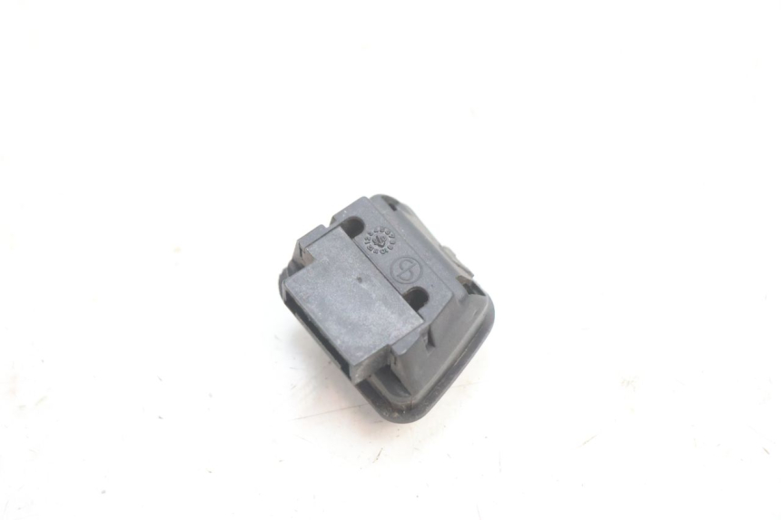 photo de INTERRUPTOR DE FAROL ALTO PIAGGIO X8 STREET 125 (2006 - 2007) - Zoom do estado de desgaste