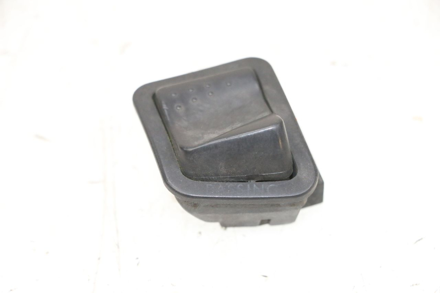 photo de COMANDO FAROL ALTO PIAGGIO X8 125 (2004 - 2007) - Detalhe da peça