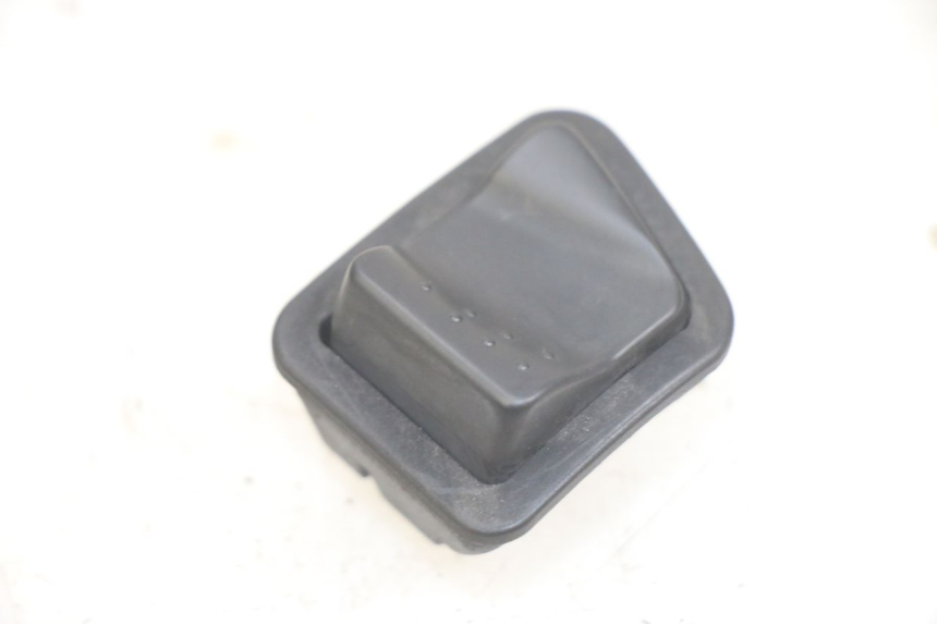 photo de INTERRUPTOR DO FAROL ALTO PIAGGIO X9 125 (2000 - 2003) - Vista principal