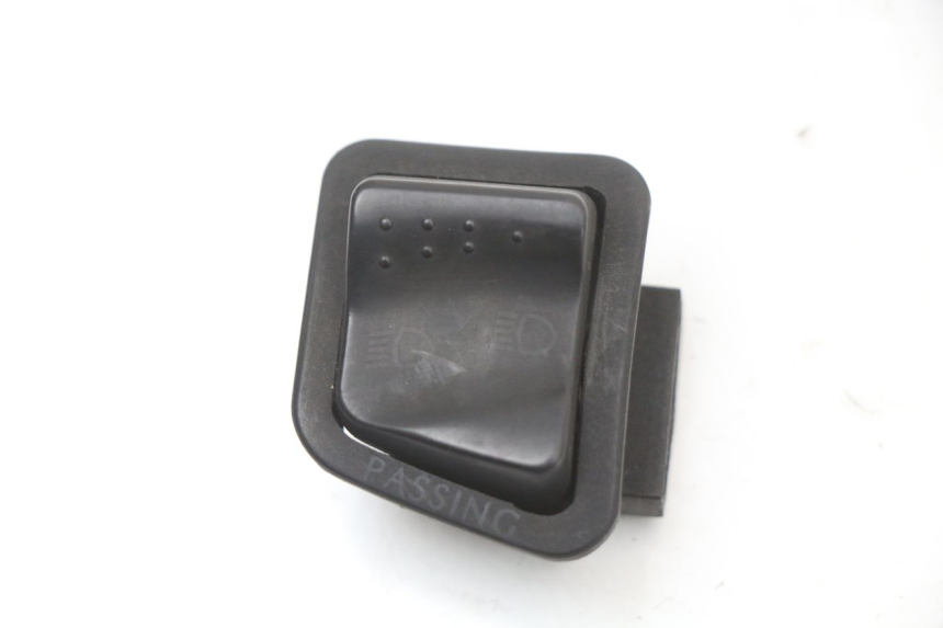 photo de INTERRUPTOR DO FAROL ALTO PIAGGIO X9 125 (2000 - 2003) - Vista principal