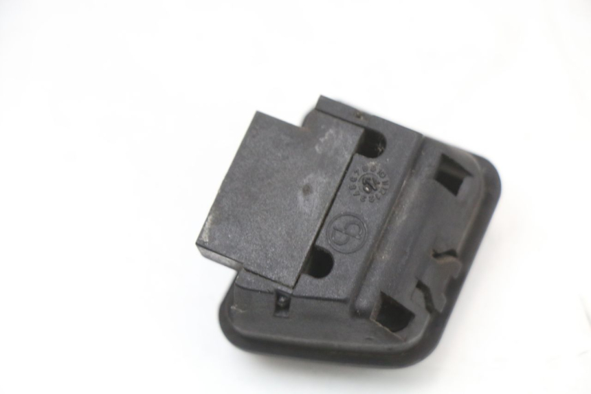 photo de INTERRUPTOR DO FAROL ALTO PIAGGIO X9 125 (2000 - 2003) - Outro ângulo de visão