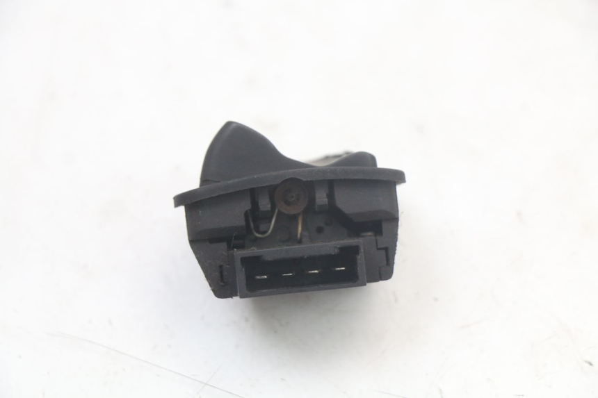 photo de COMANDO FAROL ALTO PIAGGIO XEVO - X EVO 125 (2007 - 2017) - Zoom do estado de desgaste