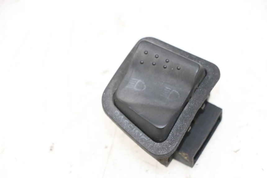 photo de COMANDO FAROL ALTO PIAGGIO XEVO - X EVO 125 (2007 - 2017) - Vista principal