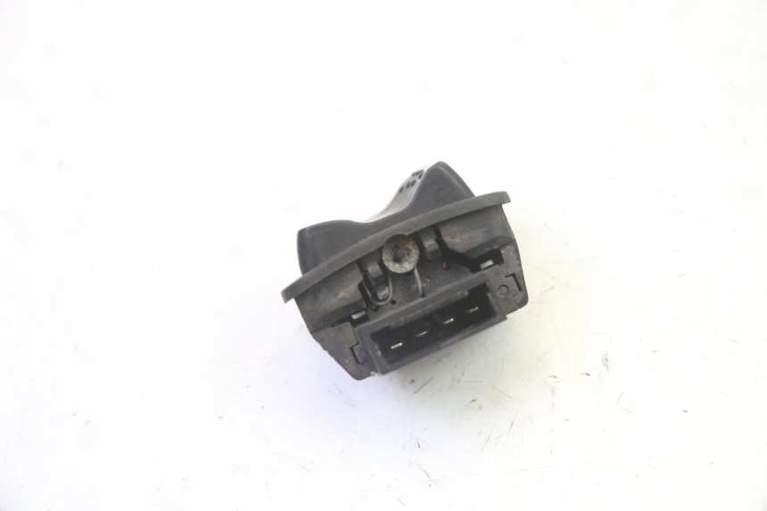 photo de COMANDO FAROL ALTO PIAGGIO XEVO - X EVO 125 (2007 - 2017) - Zoom do estado de desgaste