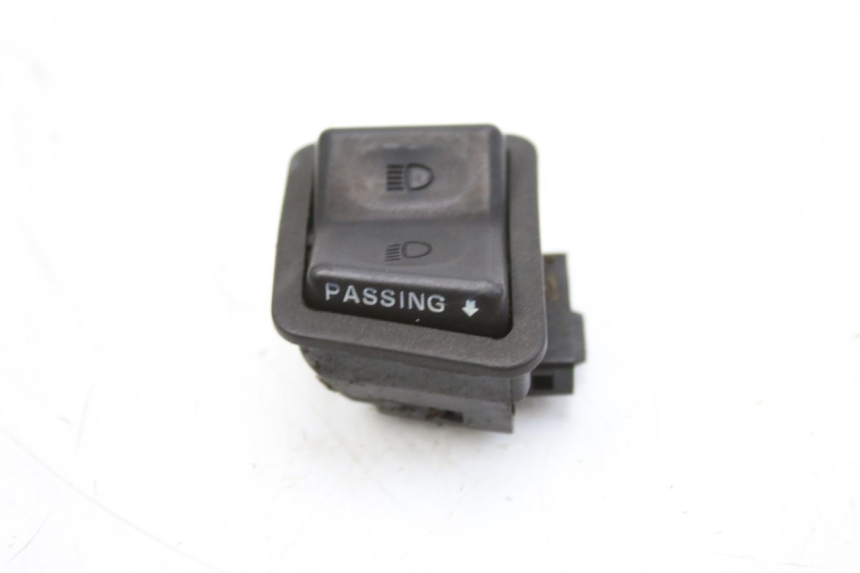 photo de INTERRUPTOR DE FAROL ALTO YAMAHA XMAX X-MAX 125 (2006 - 2009) - Detalhe da peça