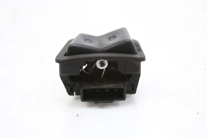 photo de INTERRUPTOR DE FAROL ALTO YAMAHA XMAX X-MAX 125 (2006 - 2009) - Ampliação técnica