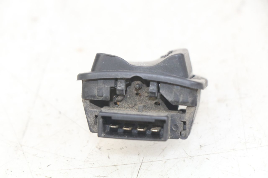 photo de COMANDO FAROL ALTO PIAGGIO ZIP 2T 50 (2009 - 2019) - Zoom do estado de desgaste