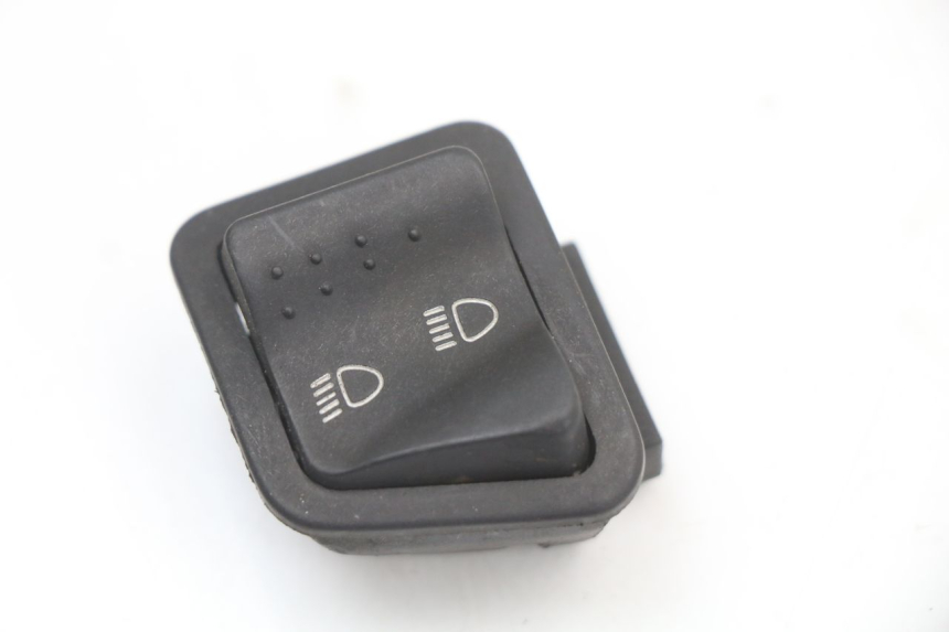 photo de COMANDO FAROL ALTO PIAGGIO ZIP 2T 50 (2009 - 2019) - Detalhe da peça