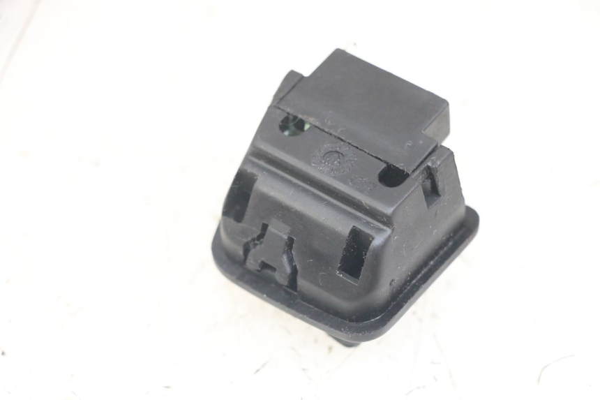 photo de COMANDO FAROL ALTO PIAGGIO ZIP 2T 50 (2009 - 2019) - Detalhe da peça