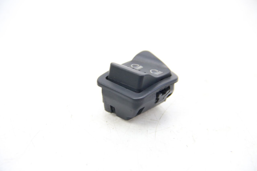 photo de COMANDO FAROL ALTO PIAGGIO ZIP 4T 50 (2018 - 2020) - Detalhe da peça