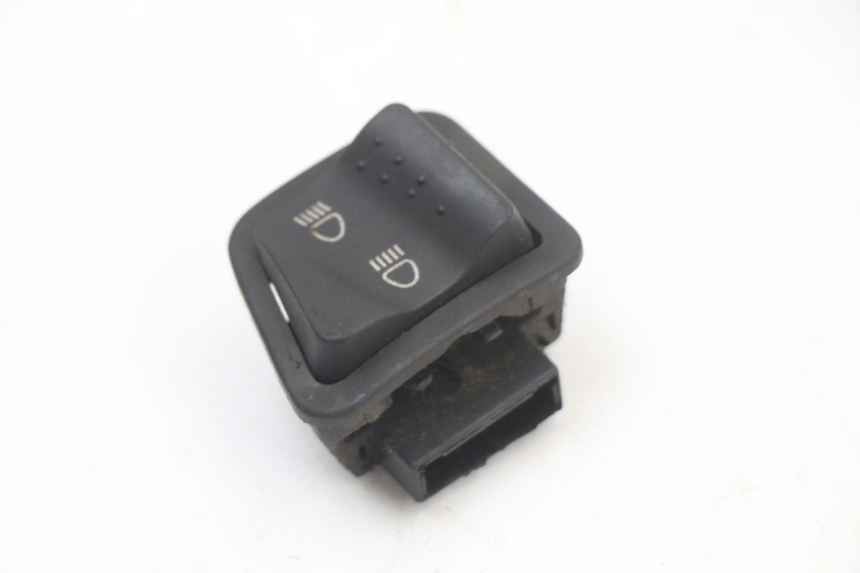photo de COMANDO FAROL ALTO PIAGGIO ZIP 4T 50 (2018 - 2020) - Detalhe da peça