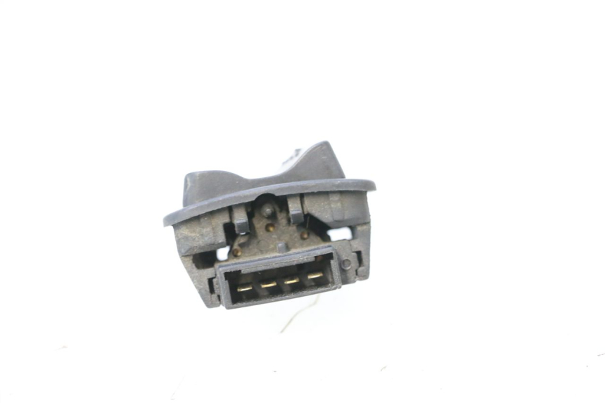 photo de COMANDO FAROL ALTO PIAGGIO ZIP 4T 50 (2018 - 2020) - Outro ângulo de visão