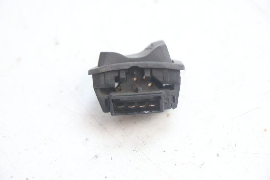 photo de CHAVE DE LUZ ALTA PIAGGIO ZIP IGET 4T 50 (2021 - 2023) - Zoom do estado de desgaste