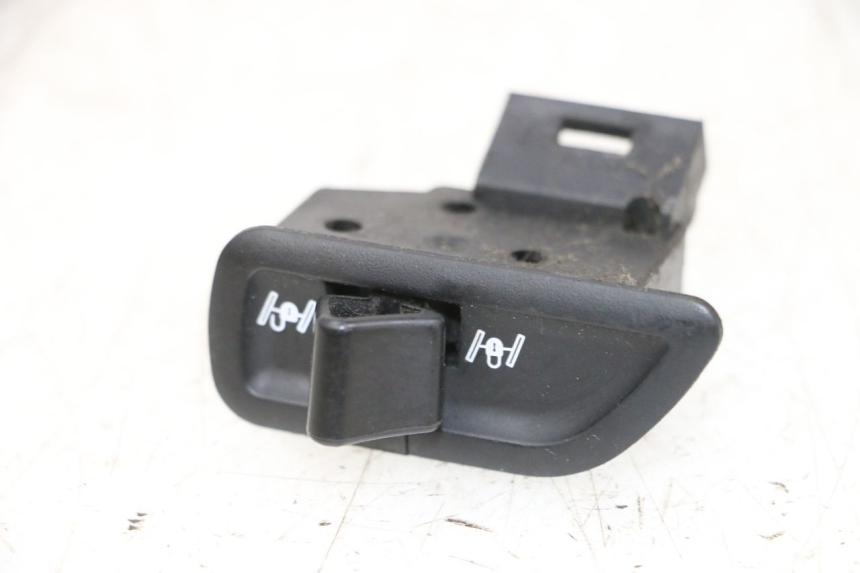 photo de COMANDO ROLL LOCK PIAGGIO MP3 HPE 300 (2019 - 2026) - Vista principal