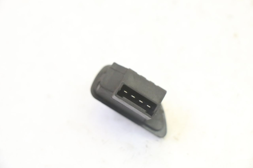 photo de COMANDO ROLL LOCK PIAGGIO MP3 125 (2006 - 2014) - Outro ângulo de visão