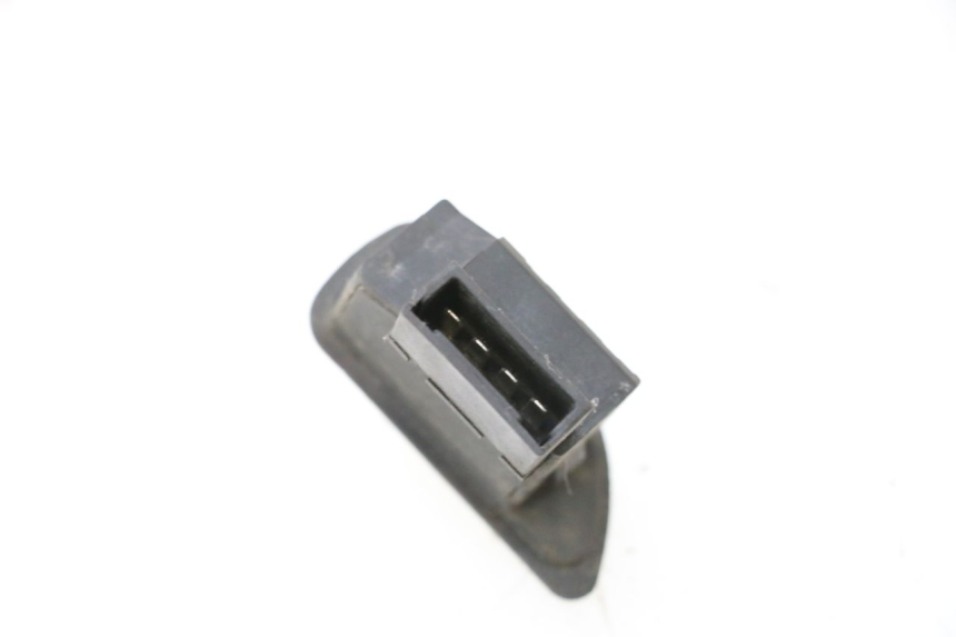 photo de COMANDO ROLL LOCK PIAGGIO MP3 125 (2006 - 2014) - Outro ângulo de visão