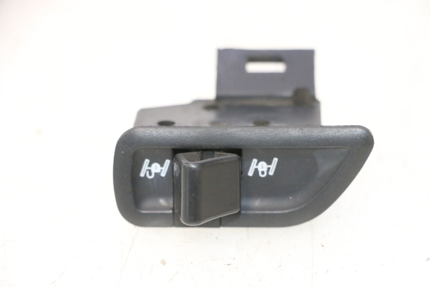 photo de COMANDO ROLL LOCK PIAGGIO MP3 500 (2016 - 2018) - Vista principal