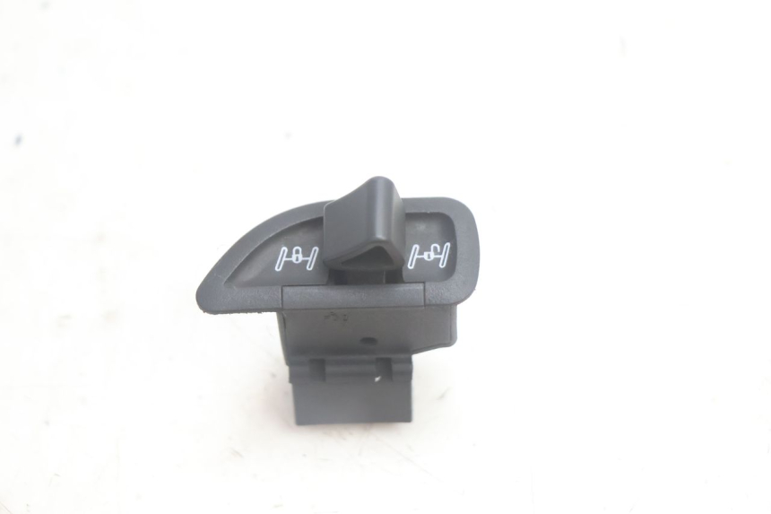 photo de COMANDO ROLL LOCK PIAGGIO MP3 125 (2006 - 2014) - Vista principal