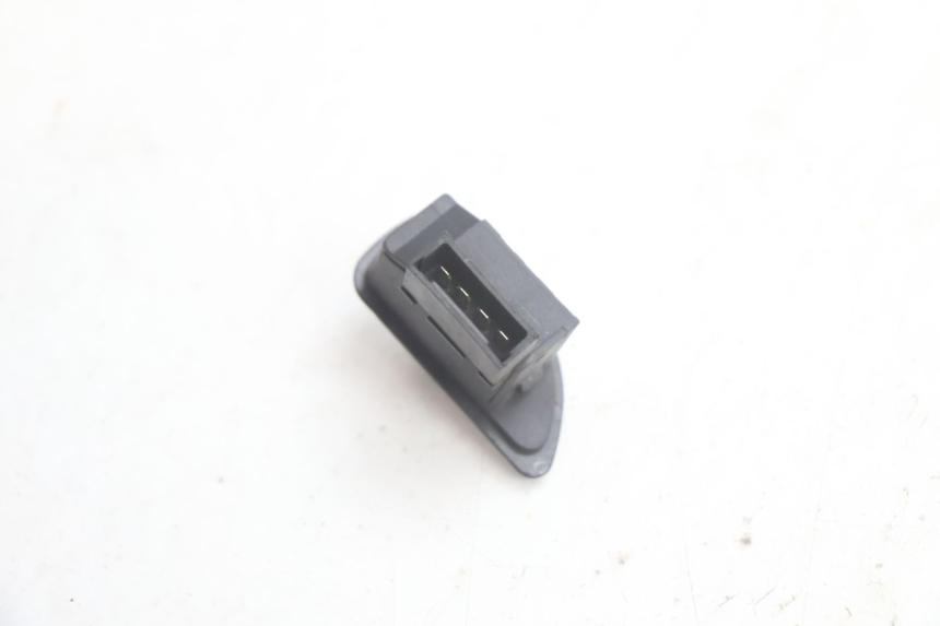 photo de COMANDO ROLL LOCK PIAGGIO MP3 125 (2006 - 2014) - Ampliação técnica