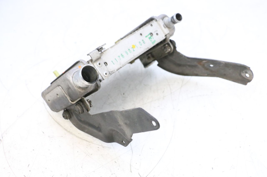 photo de COMPRESSOR PEUGEOT SATELIS COMPRESSOR K15 125 (2006 - 2009) - Vista de perto