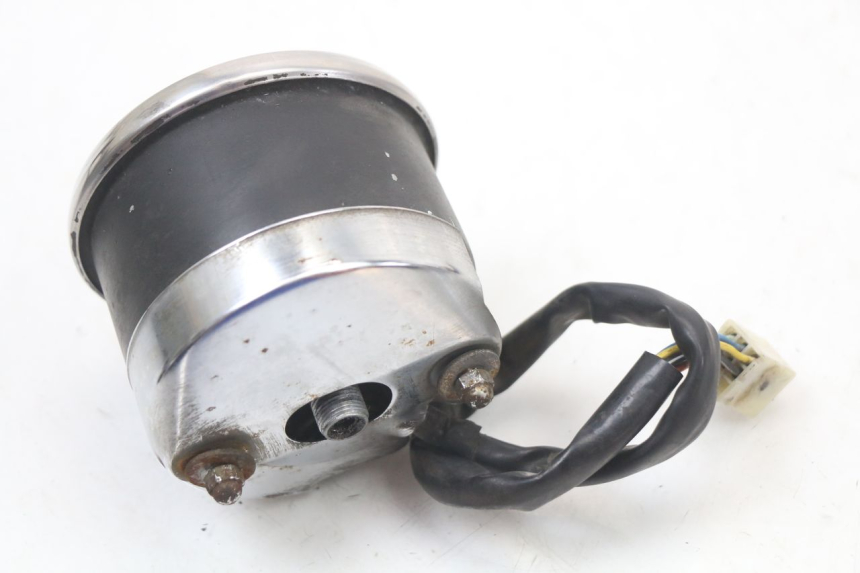 photo de CONTADOR DE ROTAÇÕES SUZUKI GN 125 (1997 - 2000) - Zoom do estado de desgaste