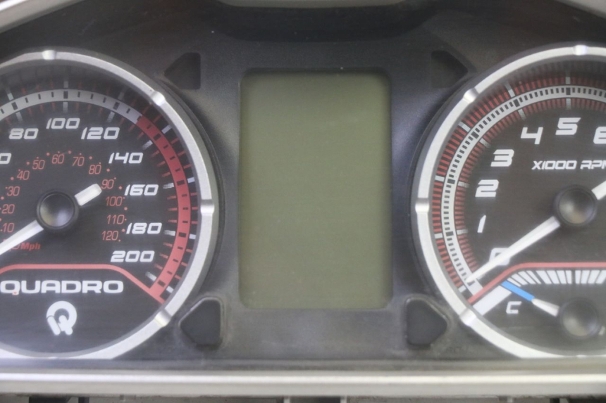 photo de CONTADOR QUADRO 4 4D 350 (2015 - 2018) - Zoom do estado de desgaste