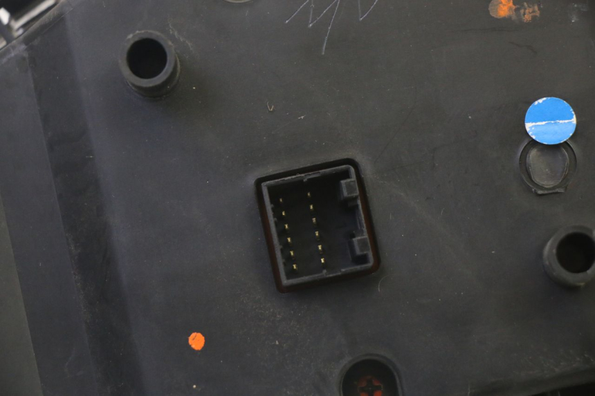 photo de CONTADOR QUADRO 4 4D 350 (2015 - 2018) - Marcações e referências
