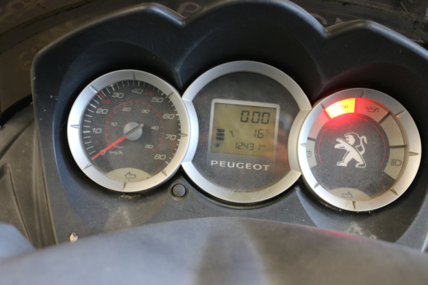 photo de CONTADOR PEUGEOT CITYSTAR 2T 50 (2018 - 2021) - Zoom do estado de desgaste