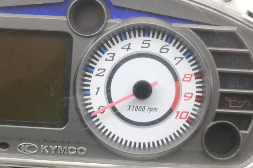 photo de CONTADOR KYMCO DINK 4T 50 (2007 - 2018) - Outro ângulo de visão