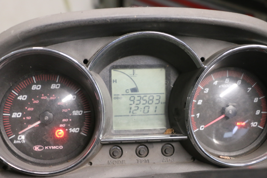 photo de CONTADOR KYMCO DINK STREET 125 (2009 - 2014) - Zoom do estado de desgaste