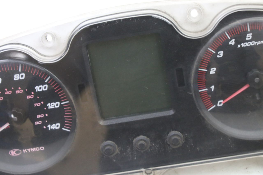 photo de CONTADOR KYMCO DINK STREET 125 (2009 - 2014) - Outro ângulo de visão