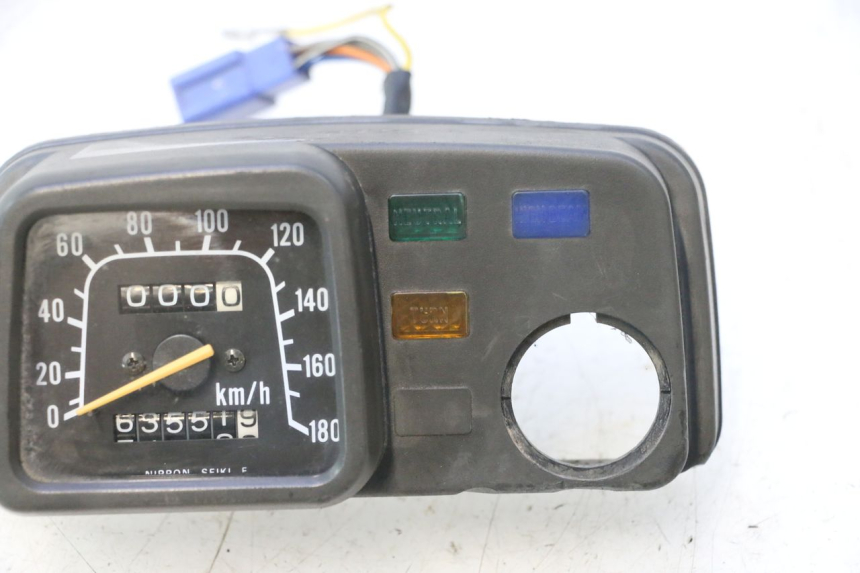 photo de CONTADOR SUZUKI DR S 600 (1985 - 1989) - Detalhes característicos