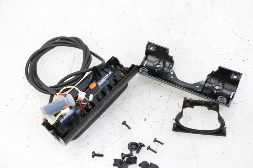 photo de CONTADOR SEGWAY NINEBOT E2 1 - Pontos de fixação