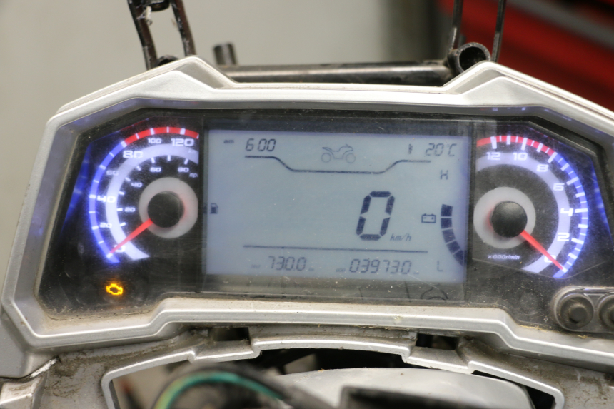 photo de CONTADOR LONGJIA EASY MAX 125 (2020 - 2024) - Zoom do estado de desgaste