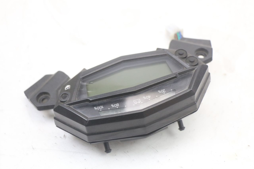 photo de CONTADOR EBROH BRAVO GLE 1 (2020 - 2024) - Vista geral