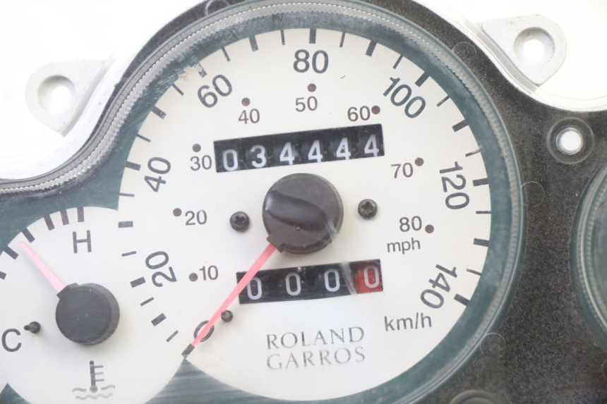 photo de CONTADOR PEUGEOT ELYSEO 125 (1999 - 2004) - Zoom do estado de desgaste