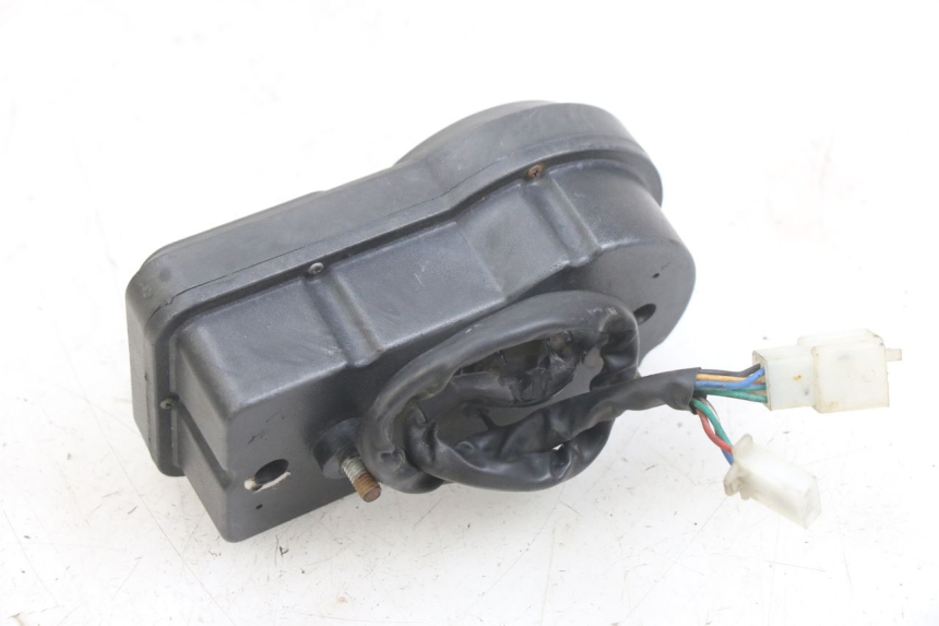 photo de CONTADOR TNT MOTOR FASTINO 4T 50 (2013 - 2019) - Zoom do estado de desgaste