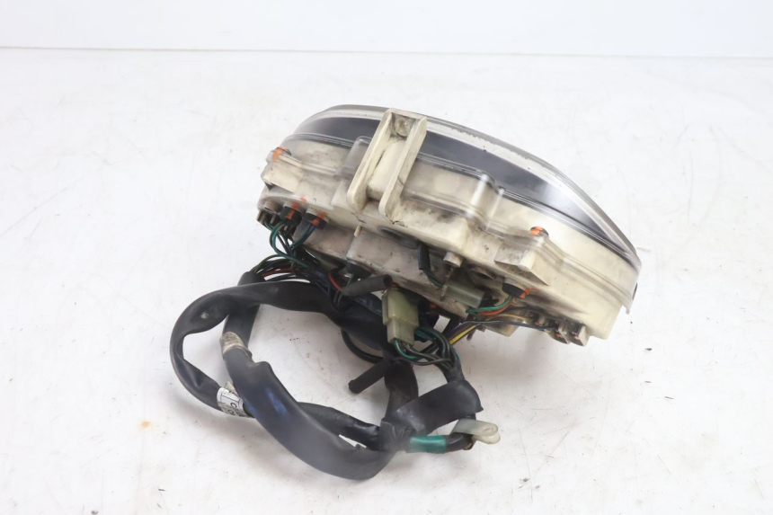 photo de CONTADOR HONDA FES PANTHEON 2T 125 (1998 - 2002) - Outro ângulo de visão