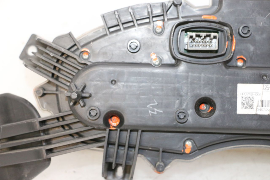 photo de CONTADOR HONDA FES S-WING SWING ABS 125 (2007 - 2015) - Detalhes característicos