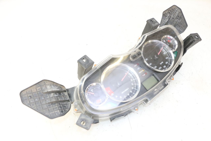 photo de CONTADOR HONDA FES S-WING SWING ABS 125 (2007 - 2015) - Vista de perto