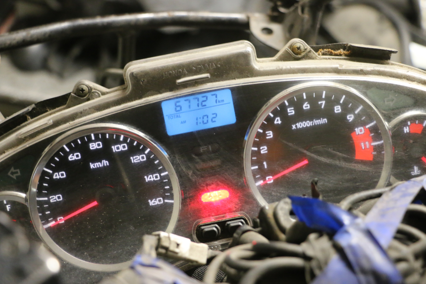 photo de CONTADOR HONDA FES S-WING SWING ABS 125 (2007 - 2015) - Ampliação técnica