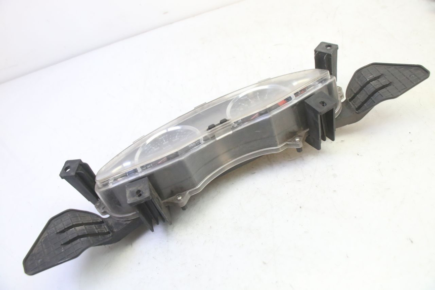 photo de CONTADOR HONDA FES S-WING SWING ABS 125 (2007 - 2015) - Pontos de fixação