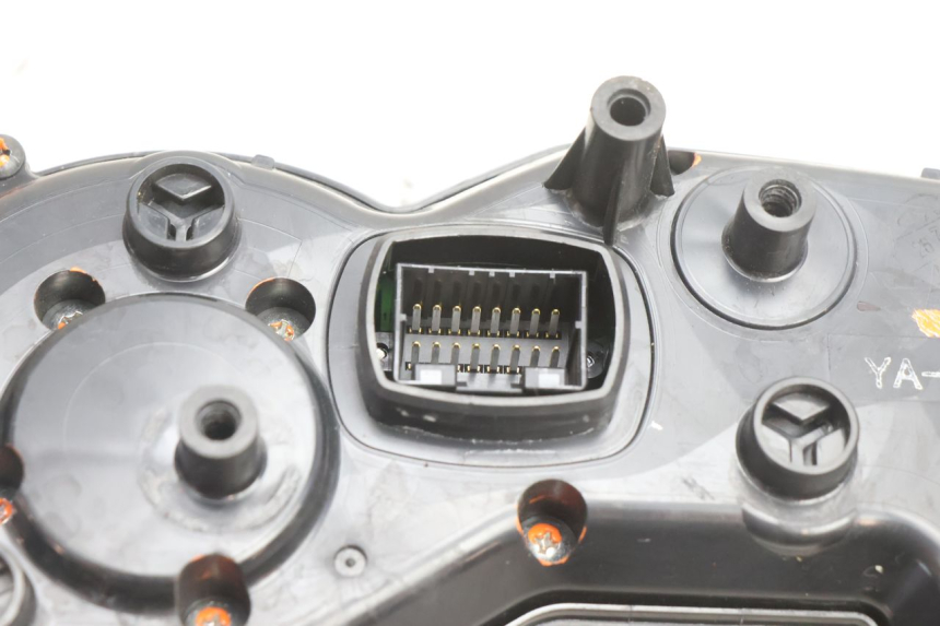 photo de CONTADOR  YAMAHA FZ8 800 (2010 - 2016) - Estado da superfície