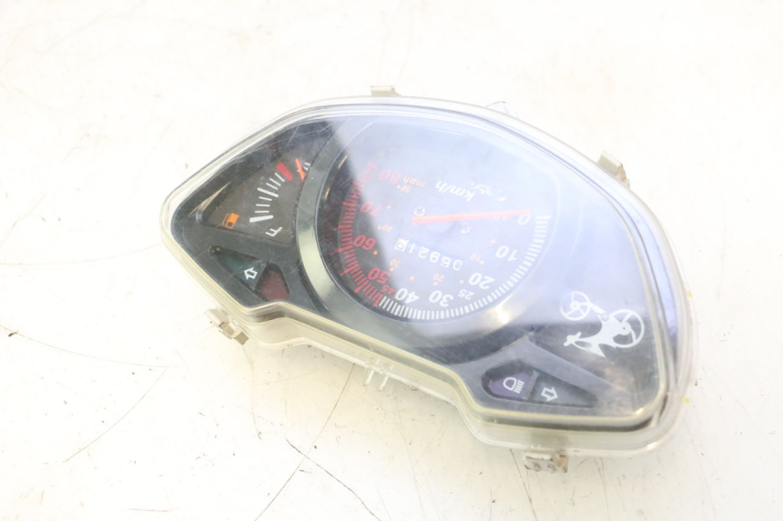 photo de CONTADOR VASTRO GP 2T 50 (2013 - 2017) - Pontos de fixação