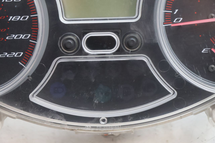 photo de CONTADOR GILERA GP 800 (2007 - 2013) - Ampliação técnica