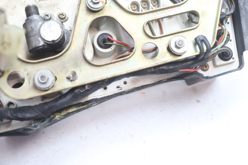 photo de CONTADOR KAWASAKI GPX F ZX750F 750 (1986 - 1990) - Ampliação dos componentes